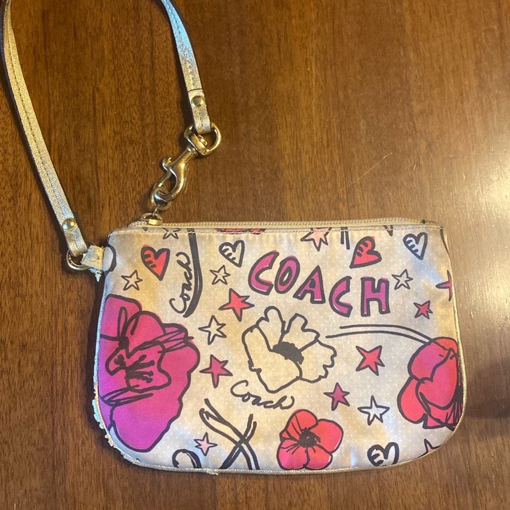 00s-10s vintage Coach wristlet. *one for the archive*
